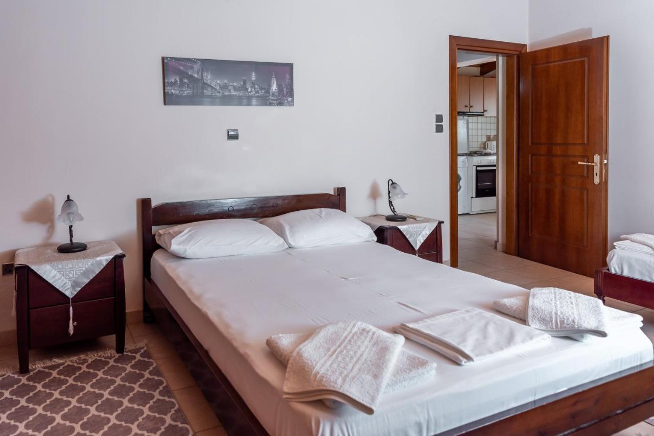 Kosta'S Apartments Воніца Екстер'єр фото