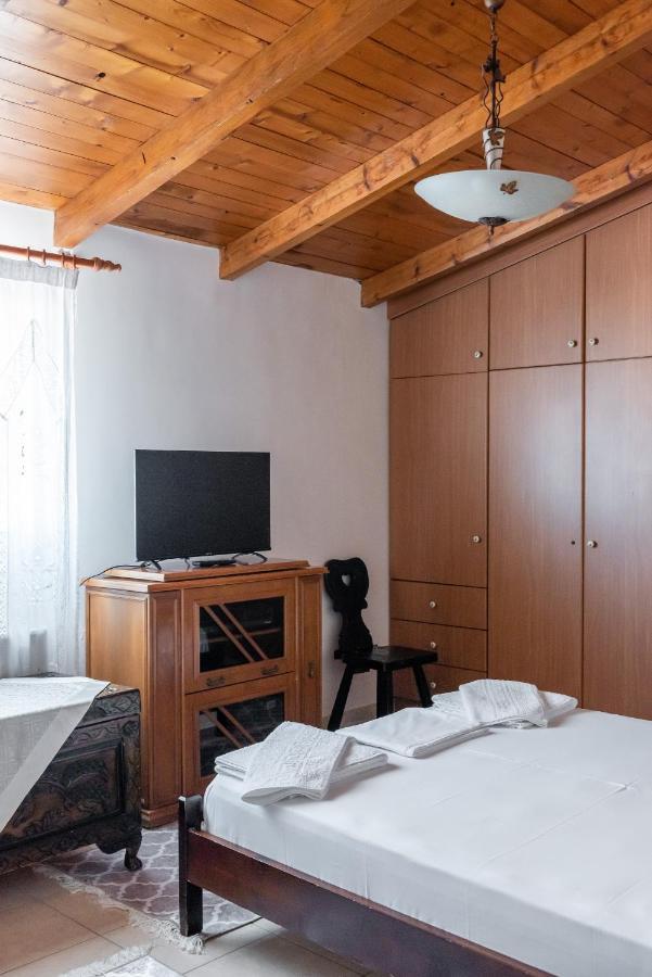 Kosta'S Apartments Воніца Екстер'єр фото